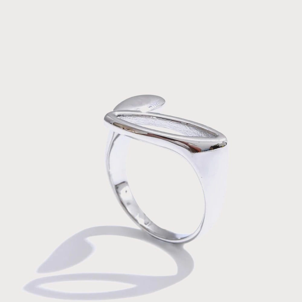 Bague géométrique creuse en acier inoxydable — coloris Argenté | Bloom × Blaze