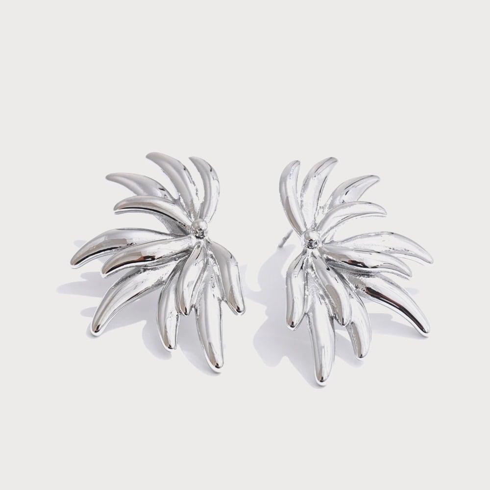 Boucles d'oreilles en acier inoxydable en forme de fleur — coloris Argenté | Bloom × Blaze