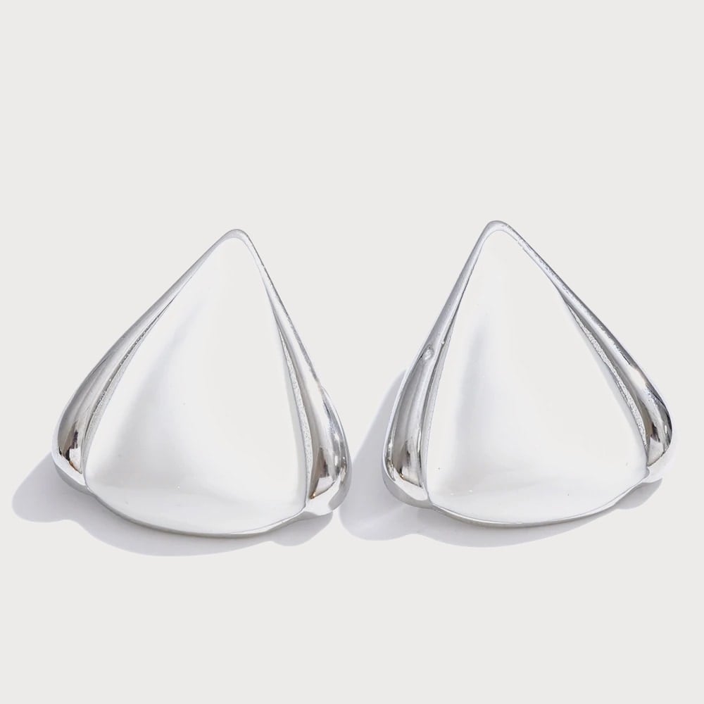 Boucles d'oreilles pendantes triangulaires en acier inoxydable — coloris Argenté blanc | Bloom × Blaze