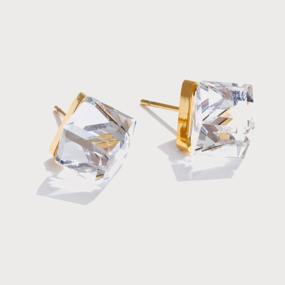 Boucles d'oreilles puces carrées en cristal facetté et acier inoxydable doré | Bloom × Blaze
