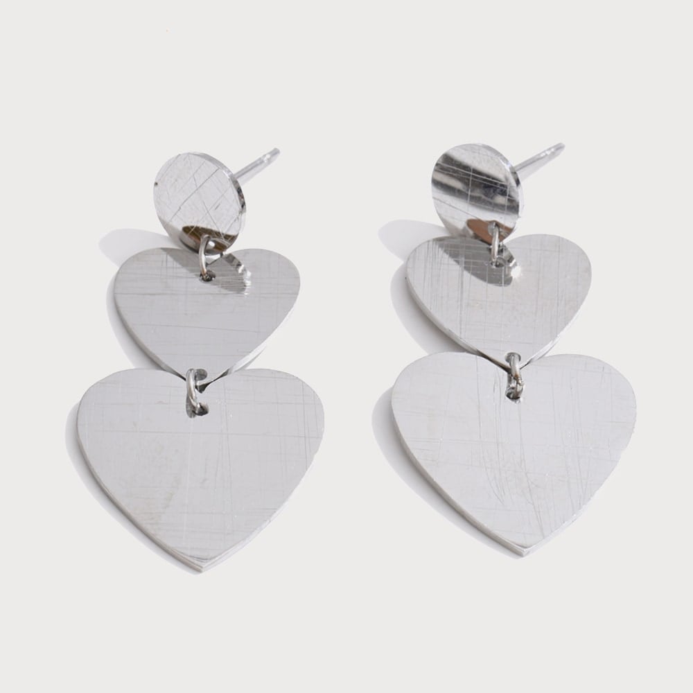 Boucles d'oreilles pendantes double cœur en acier inoxydable | Bloom × Blaze