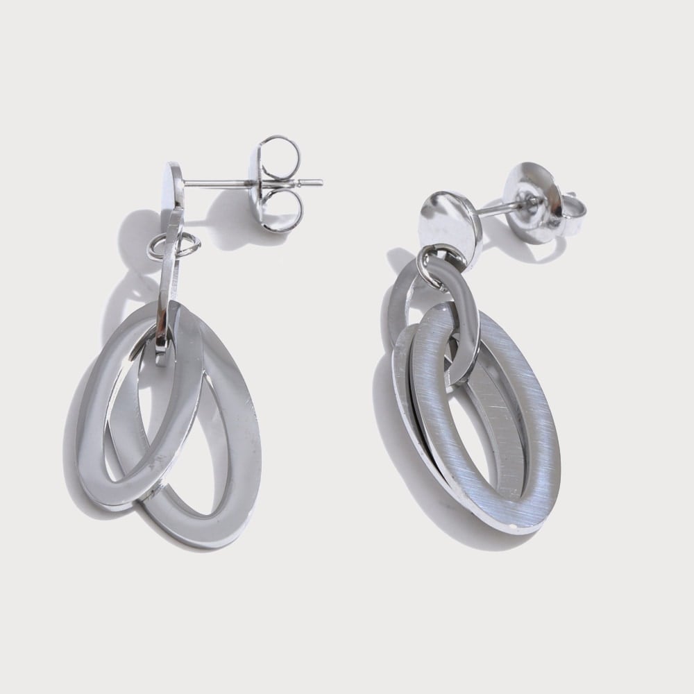 Boucles d'oreilles pendantes anneaux ovales entrelacés en acier inoxydable | Bloom × Blaze