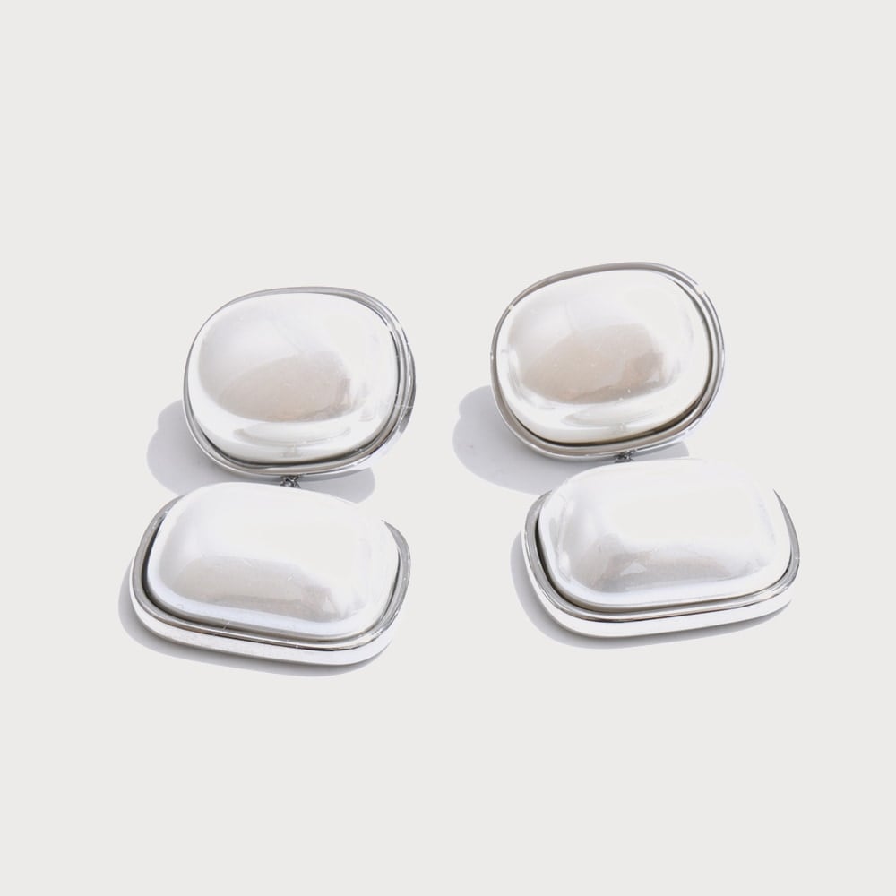 Boucles d'oreilles pendantes à cabochons perle de synthèse en acier inoxydable | Bloom × Blaze