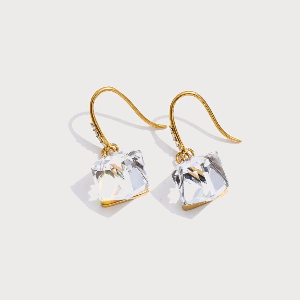 Boucles d'oreilles pendantes à crochet pavé de strass en acier inoxydable — coloris Doré blanc | Bloom × Blaze