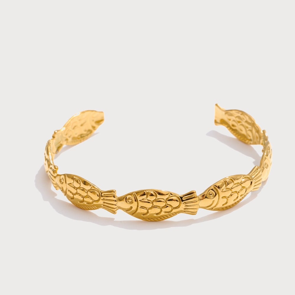 Bracelet jonc ouvert à motifs marins en acier inoxydable doré | Bloom × Blaze