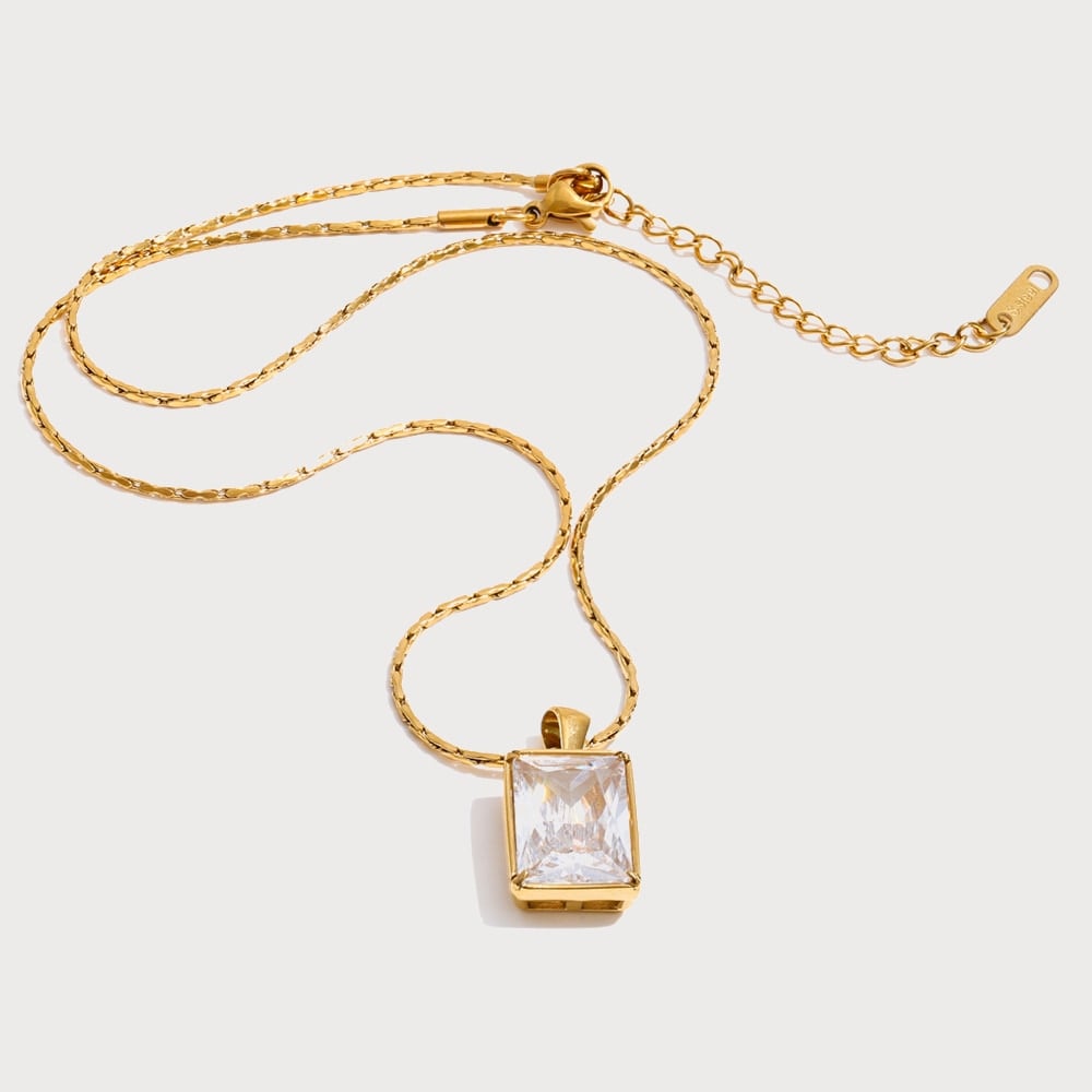Collier pendentif rectangulaire zircone en acier inoxydable doré | Bloom × Blaze