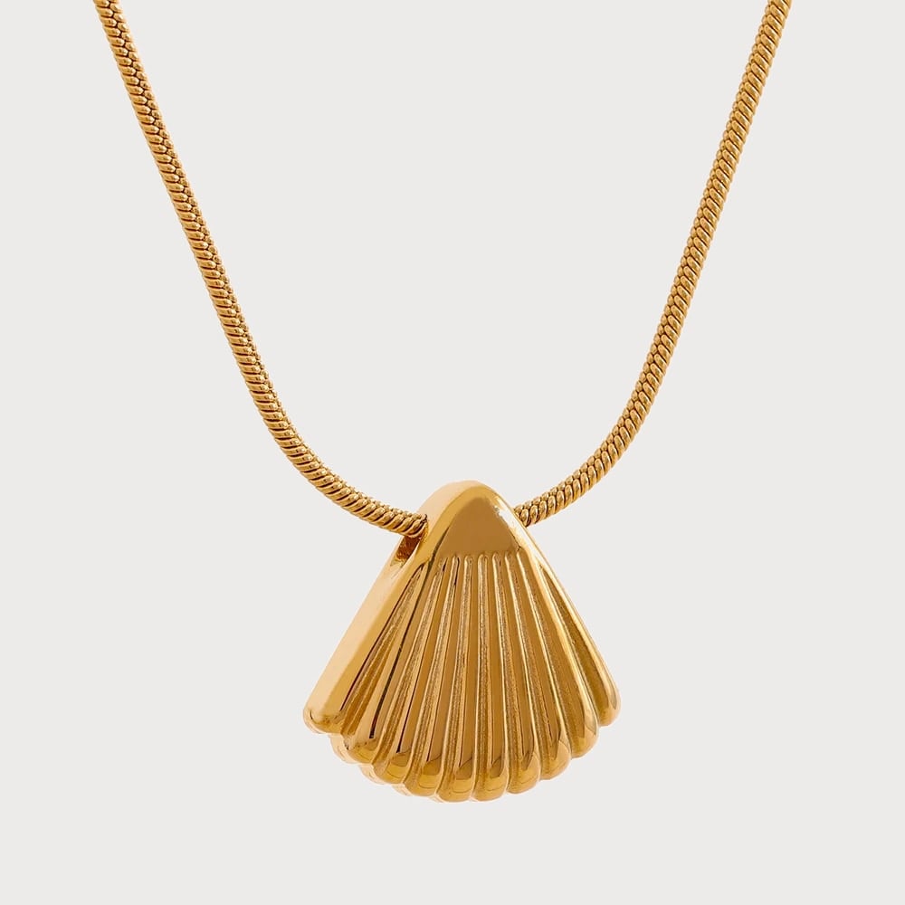 Collier pendentif coquille en acier inoxydable doré | Bloom × Blaze