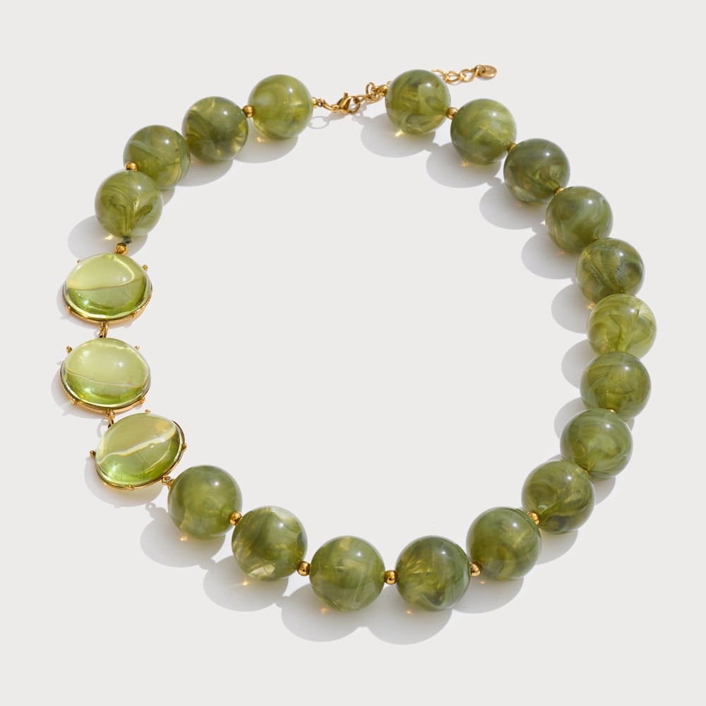 Collier ras-du-cou perles et cabochons en résine | Bloom × Blaze