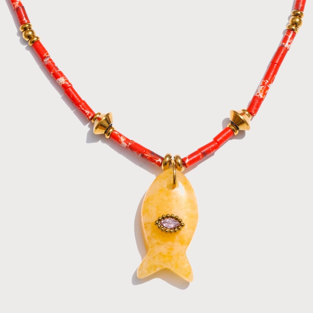 Collier perlé et pendentif poisson en pierre naturelle | Bloom × Blaze