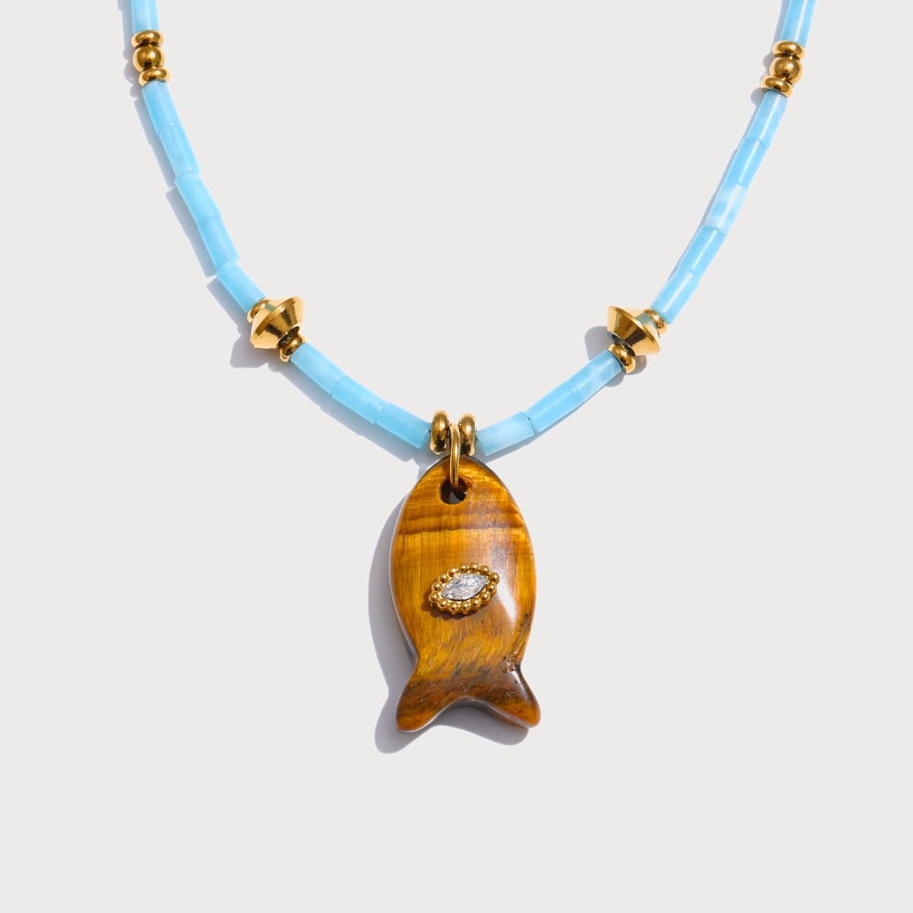 Collier perlé et pendentif poisson en pierre naturelle | Bloom × Blaze