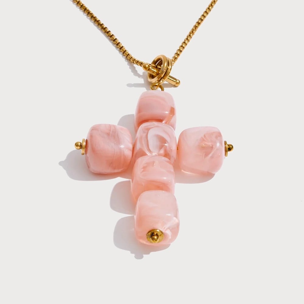 Collier à long pendentif croix en acier inoxydable et résine — coloris Rose | Bloom × Blaze