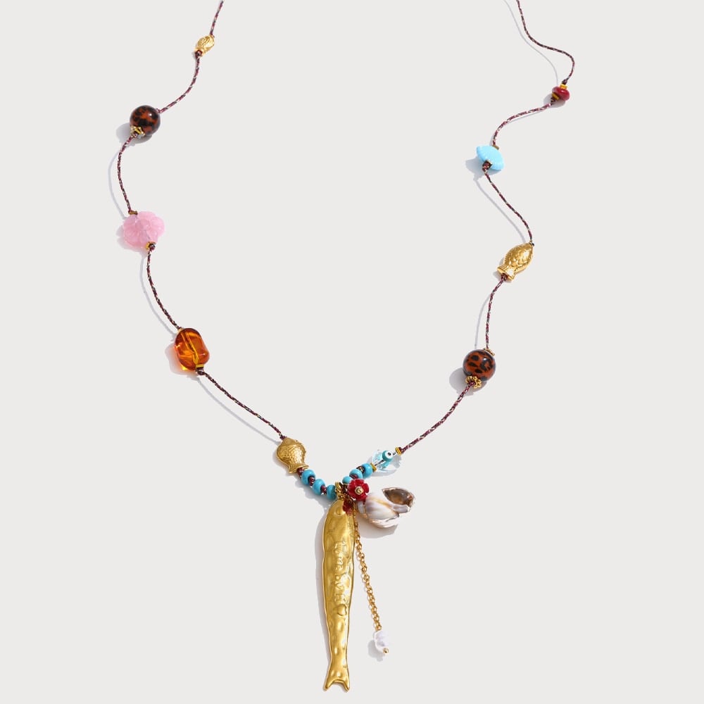 Collier cordon perlé et pendentif poisson en acier inoxydable doré | Bloom × Blaze